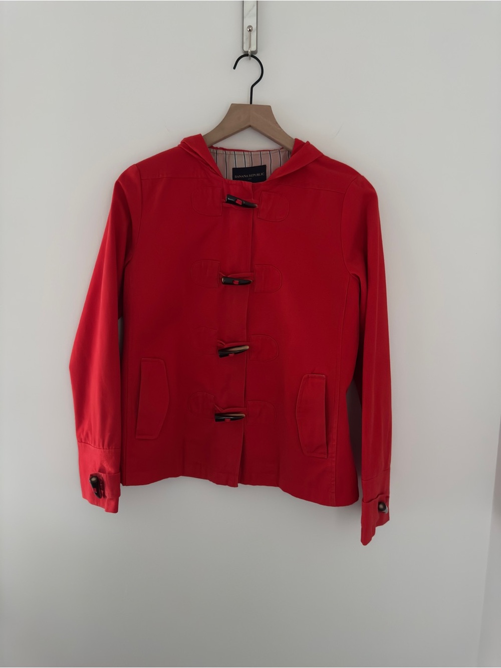 Banana Republic Red Toggle Hooded Jacket S Cotton Twill Preppy Fall Coat

Poshma